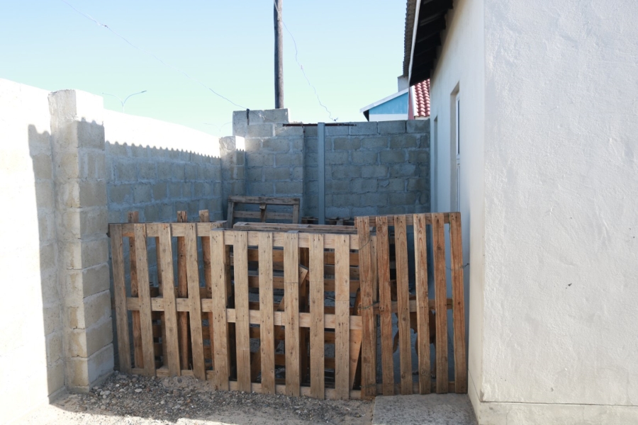 2 Bedroom Property for Sale in Roosendal Western Cape